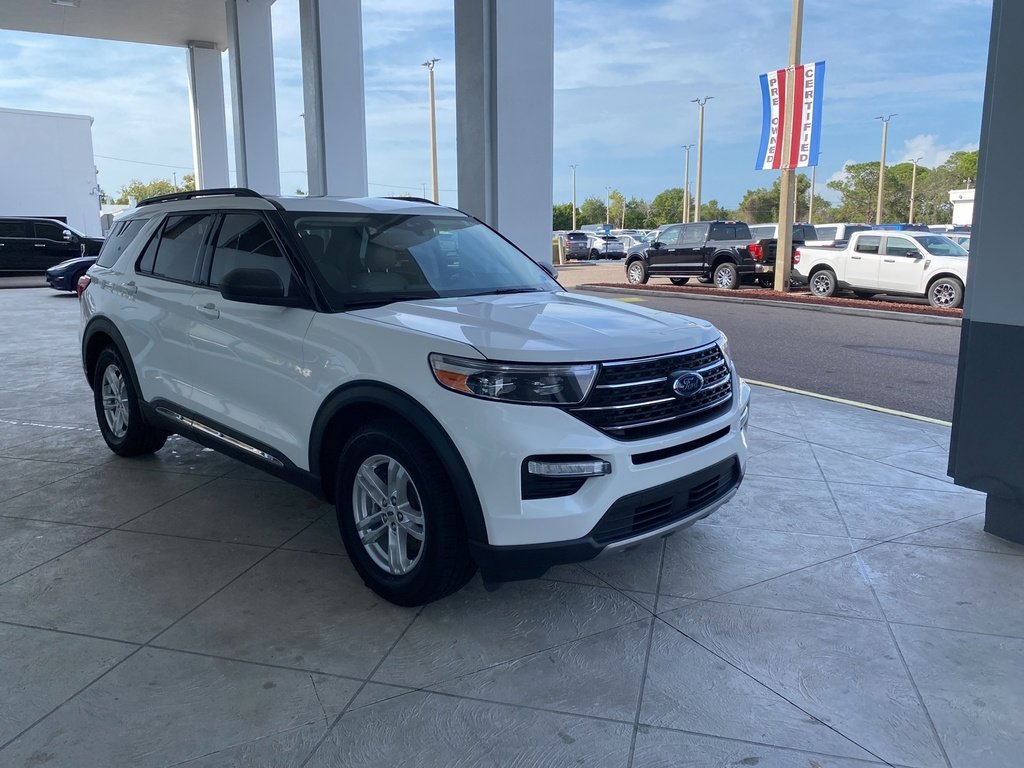 Certified 2023 Ford Explorer XLT w/ Equipment Group 202A image 4