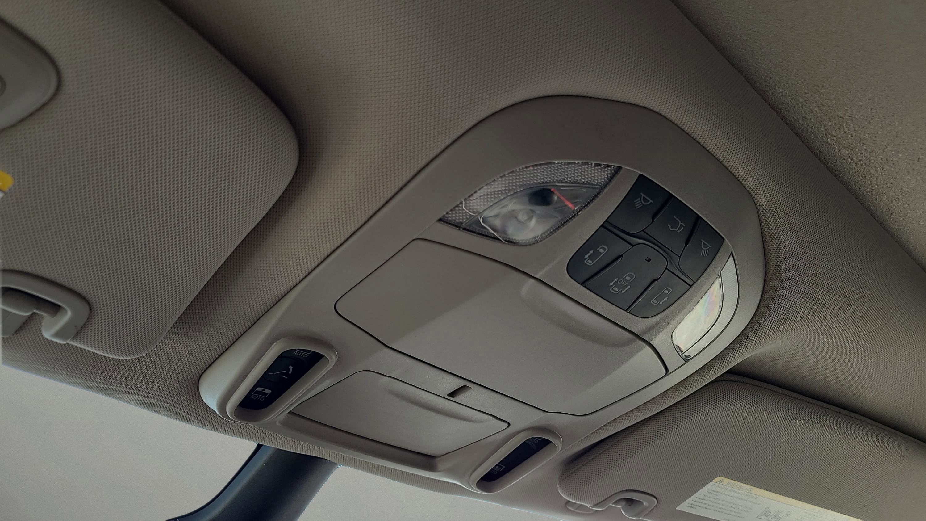 Used 2023 Chrysler Pacifica Limited image 24