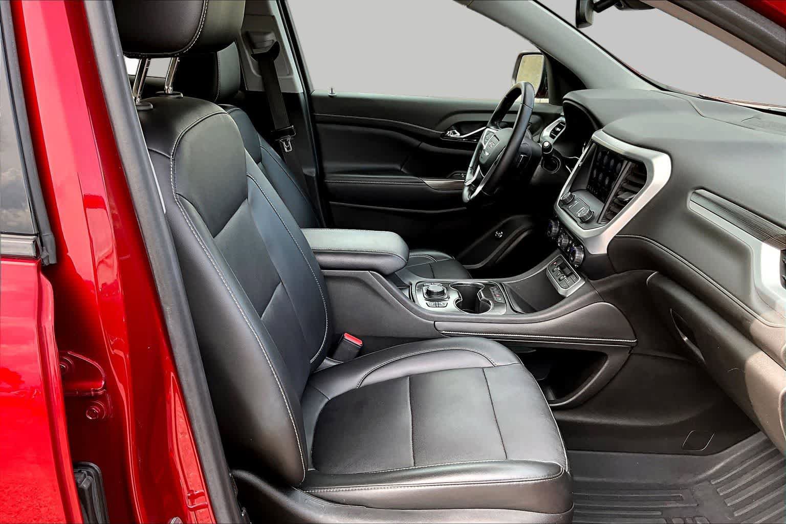 Used 2021 GMC Acadia SLT w/ Elevation Edition FWD image 9
