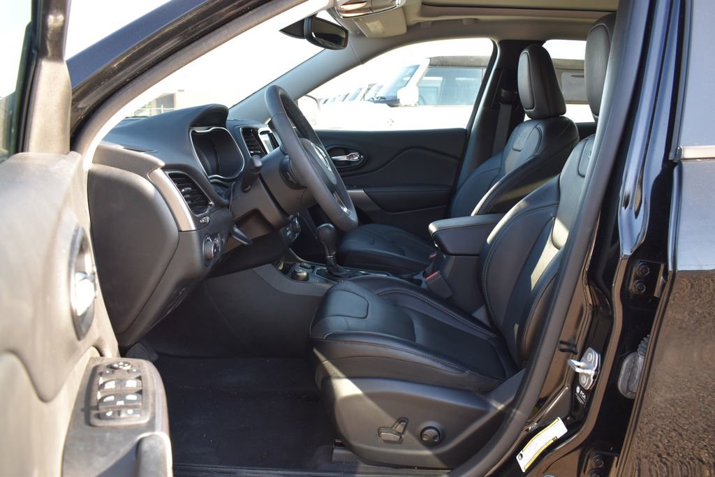 Used 2022 Jeep Cherokee Limited image 9