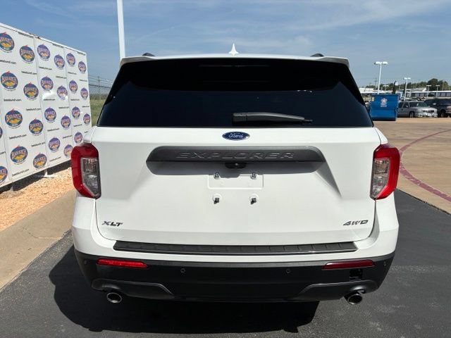 Certified 2023 Ford Explorer XLT w/ Equipment Group 202A AWD/4WD image 5