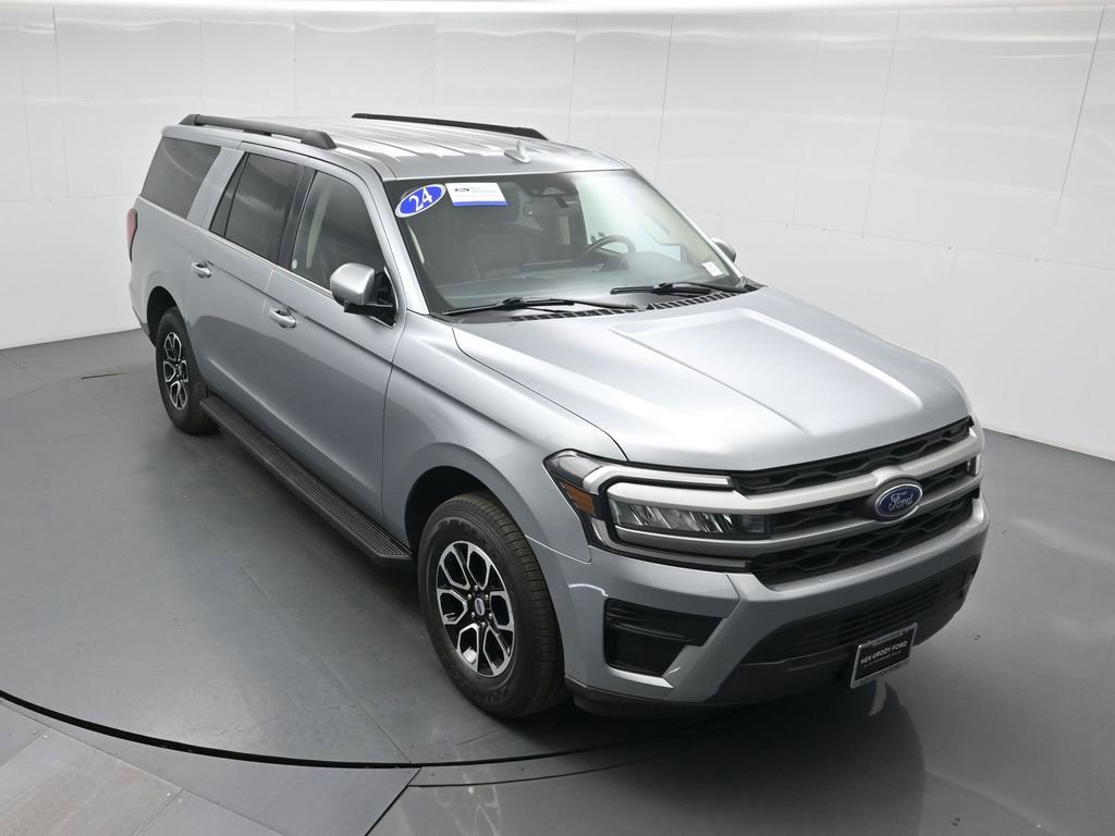 Certified 2024 Ford Expedition Max XLT image 4