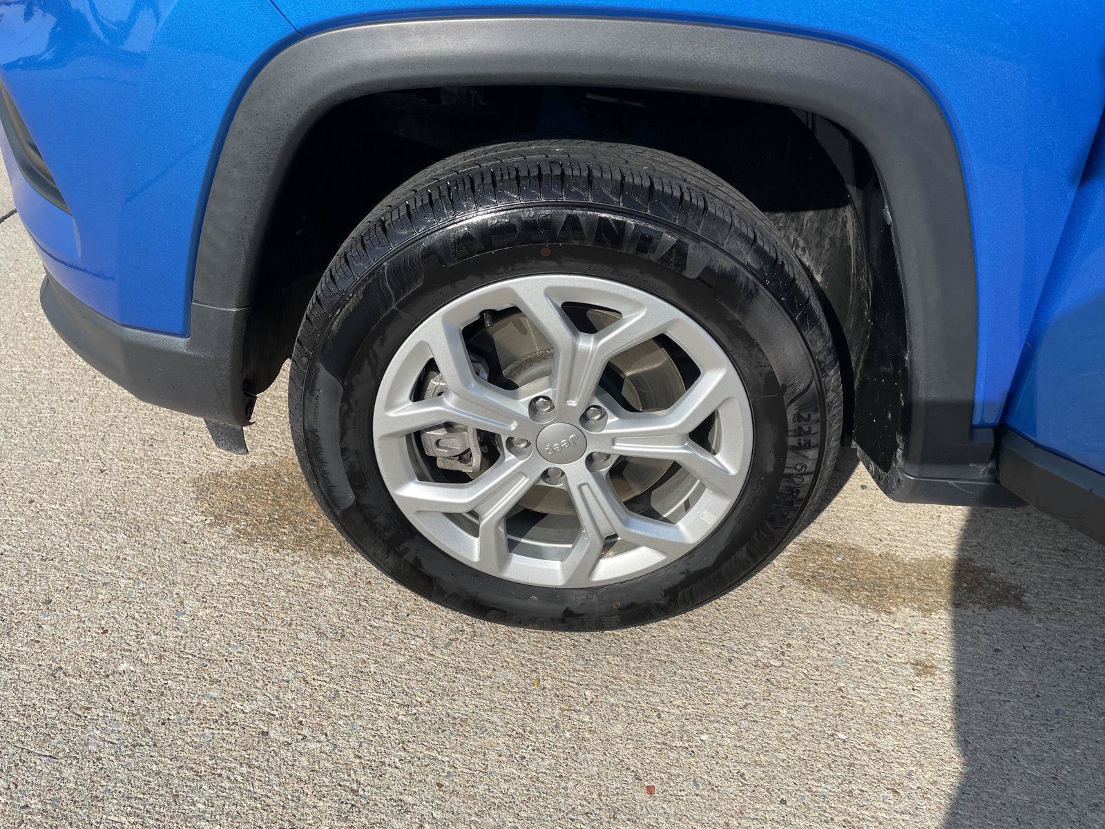 Used 2024 Jeep Compass Latitude AWD/4WD image 10