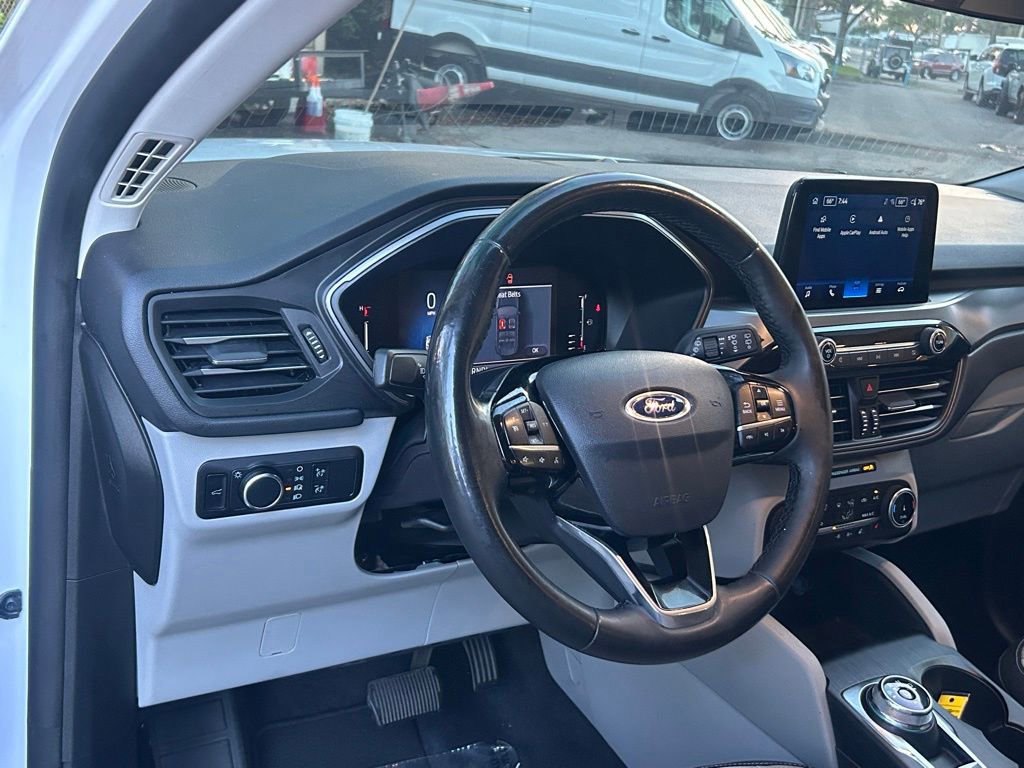 Certified 2024 Ford Escape Active w/ Cold Weather Package image 31