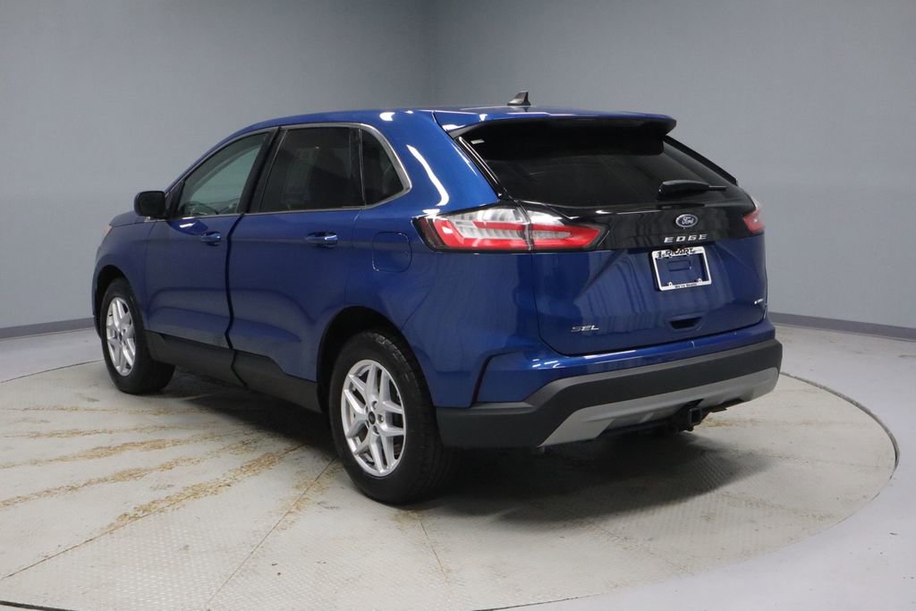 Certified 2024 Ford Edge SEL w/ Convenience Package AWD/4WD image 8