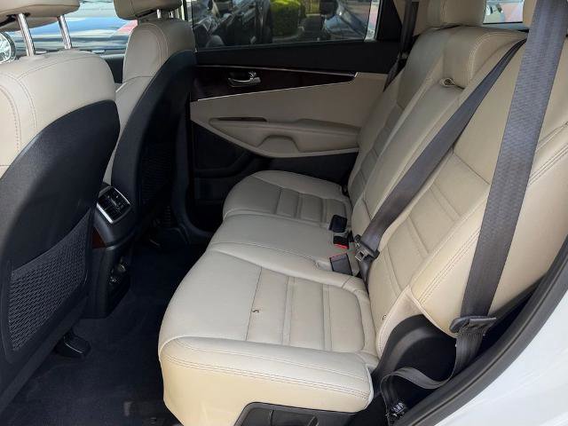 Used 2017 Kia Sorento EX FWD image 29