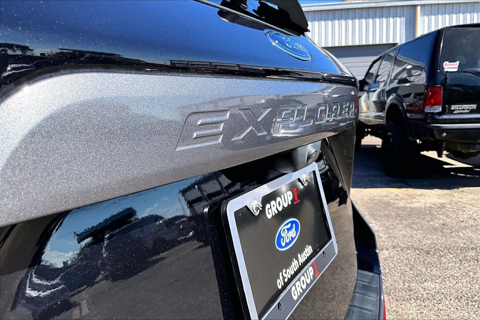 Certified 2023 Ford Explorer XLT w/ Equipment Group 202A RWD image 10