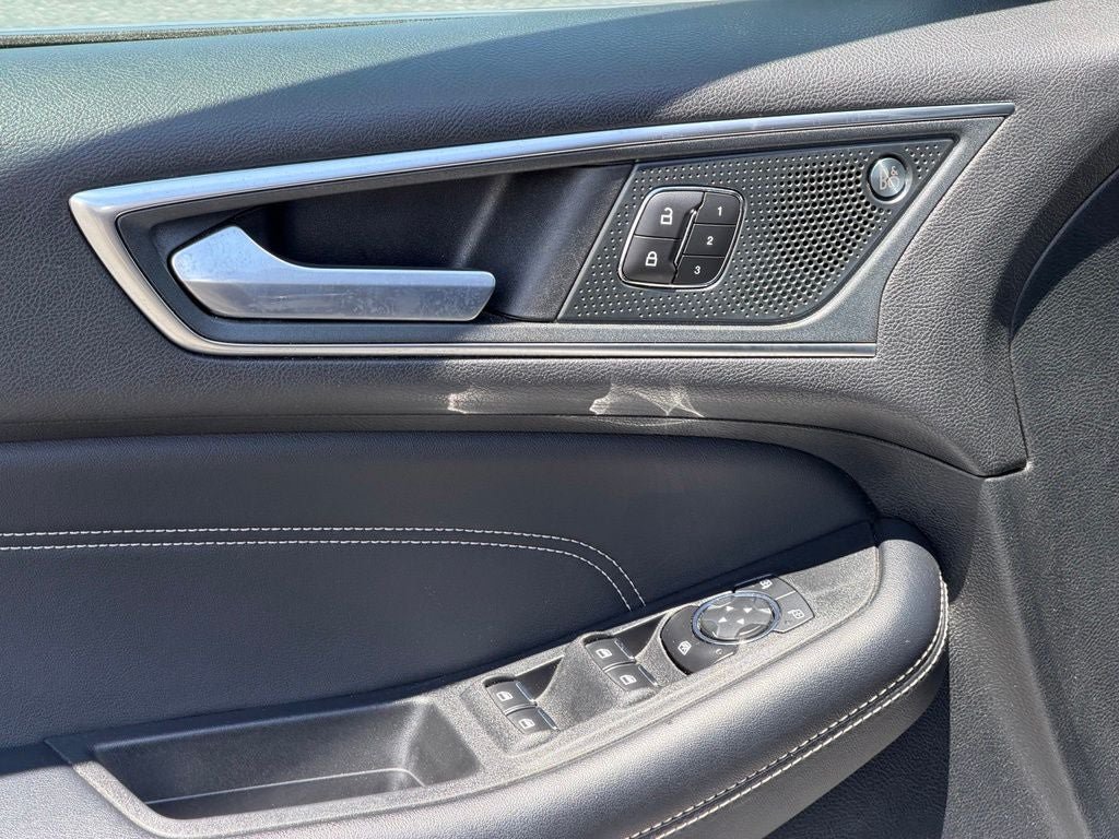 Certified 2024 Ford Edge Titanium AWD/4WD image 28
