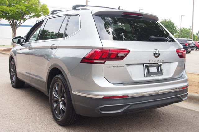 Used 2022 Volkswagen Tiguan SE FWD image 5