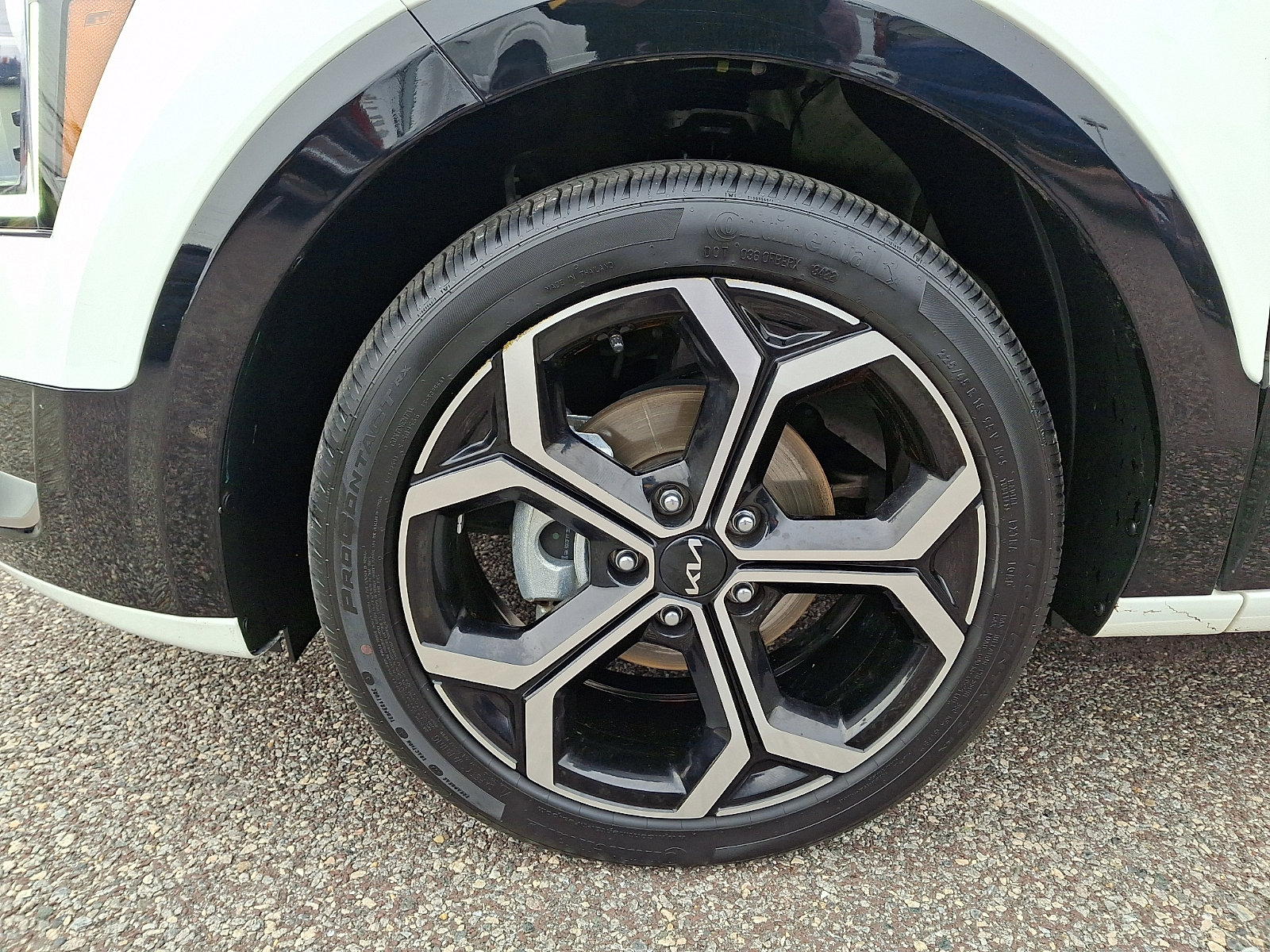 Used 2023 Kia Niro EX Touring image 28