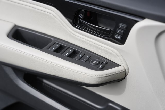 Used 2025 Honda Odyssey Elite image 31