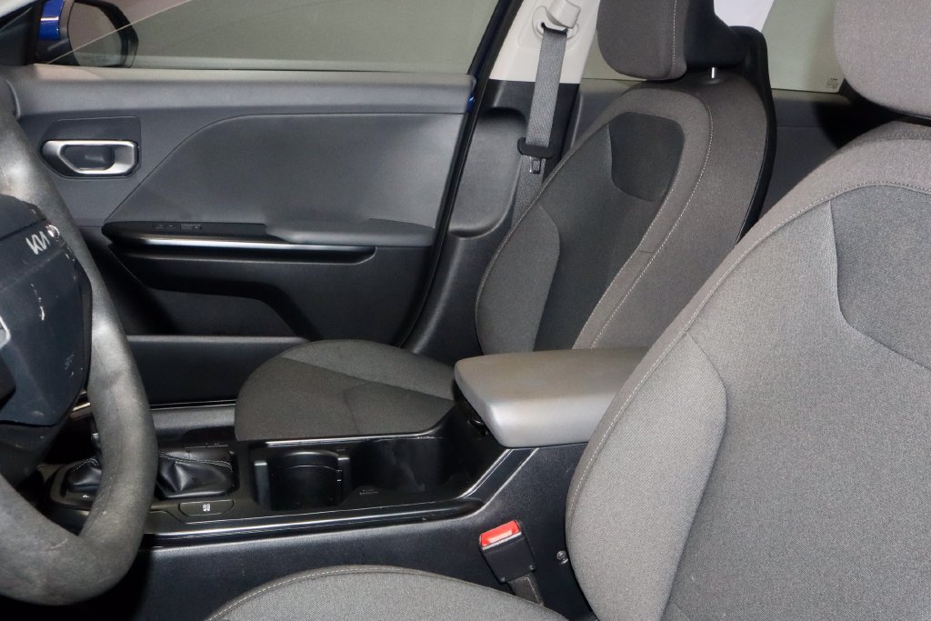 Used 2025 Kia K4 FWD image 25
