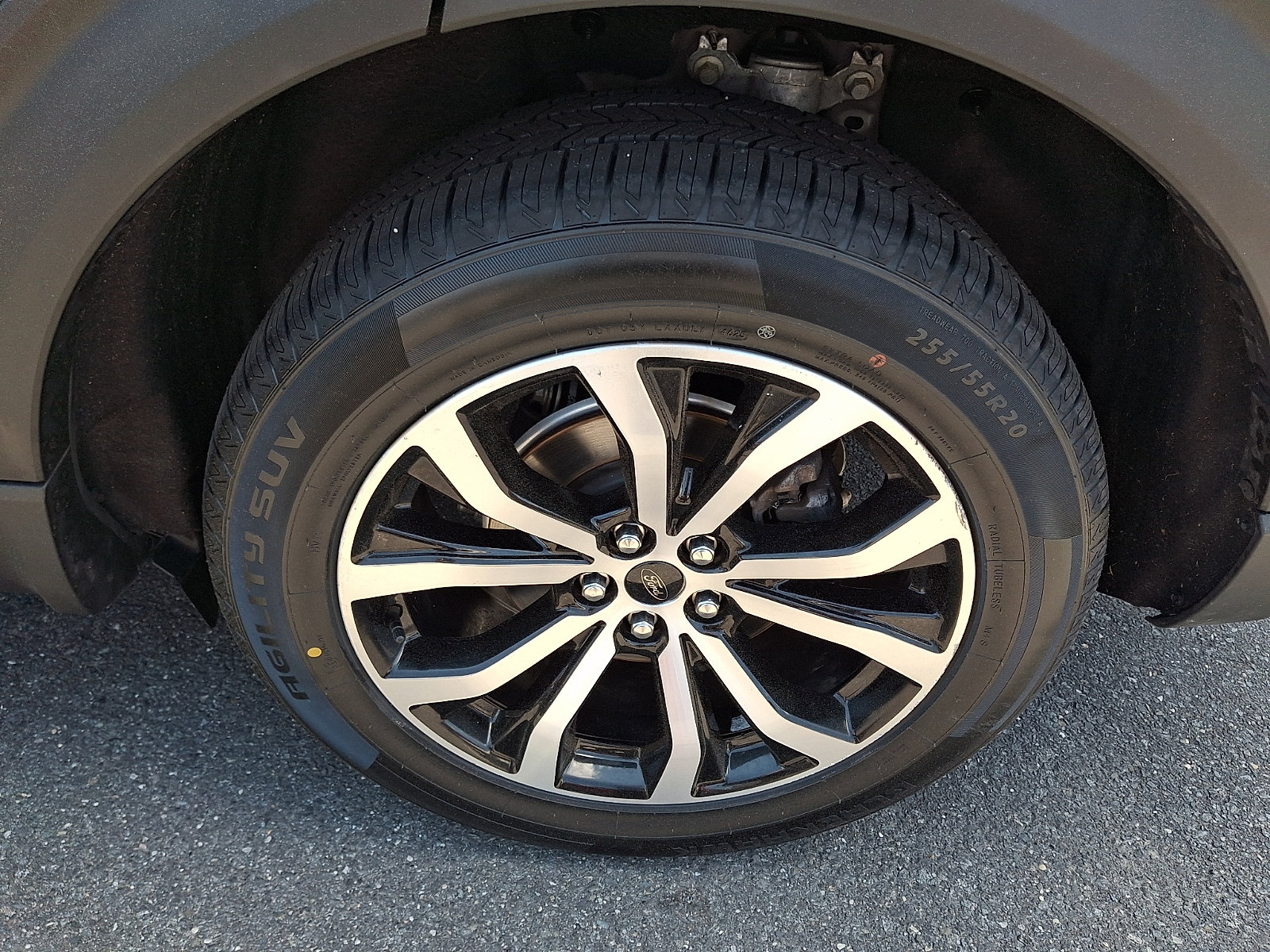 Certified 2023 Ford Explorer ST-Line w/ Class IV Trailer Tow Package AWD/4WD image 28