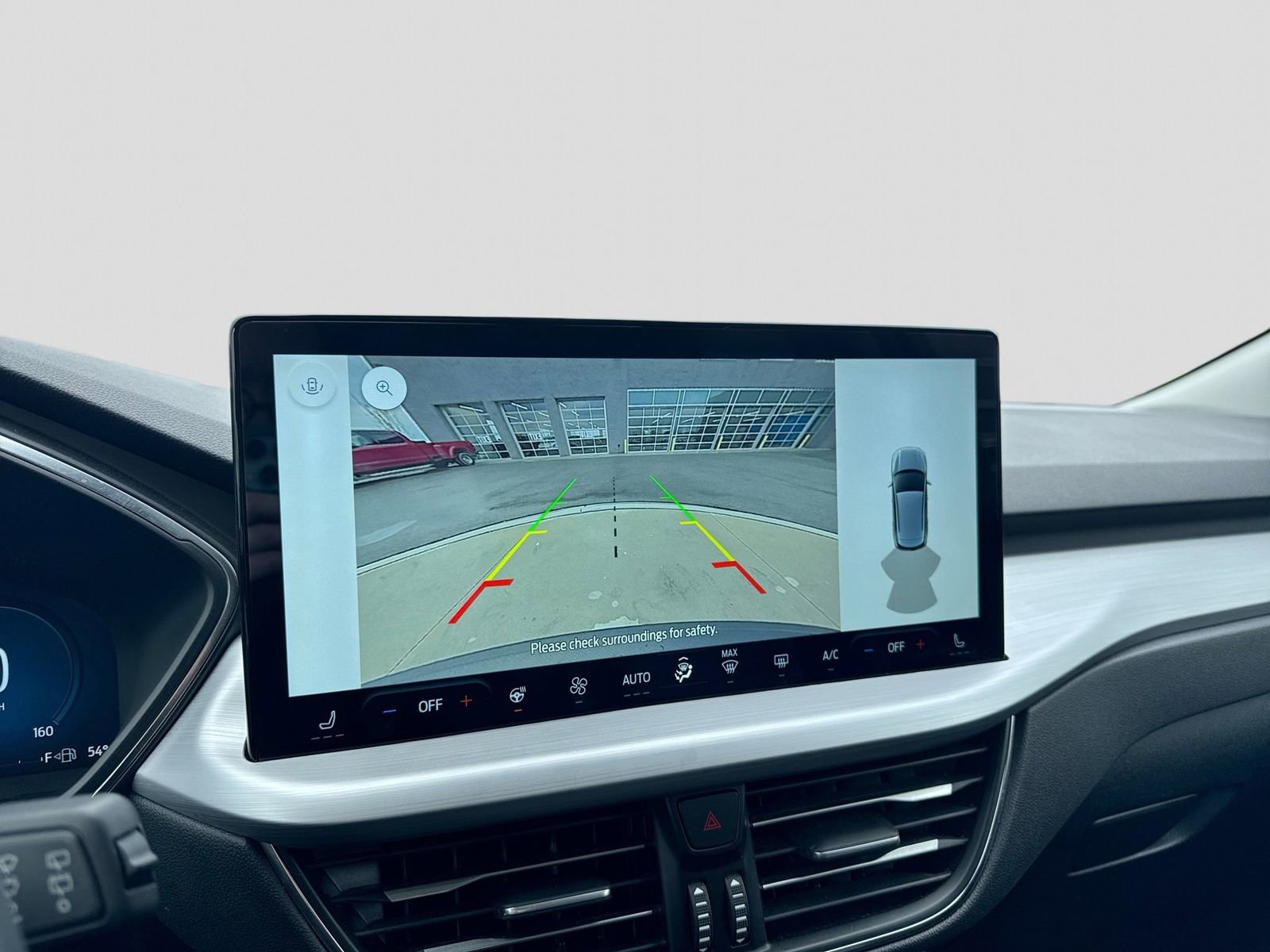 Certified 2025 Ford Escape Platinum image 28