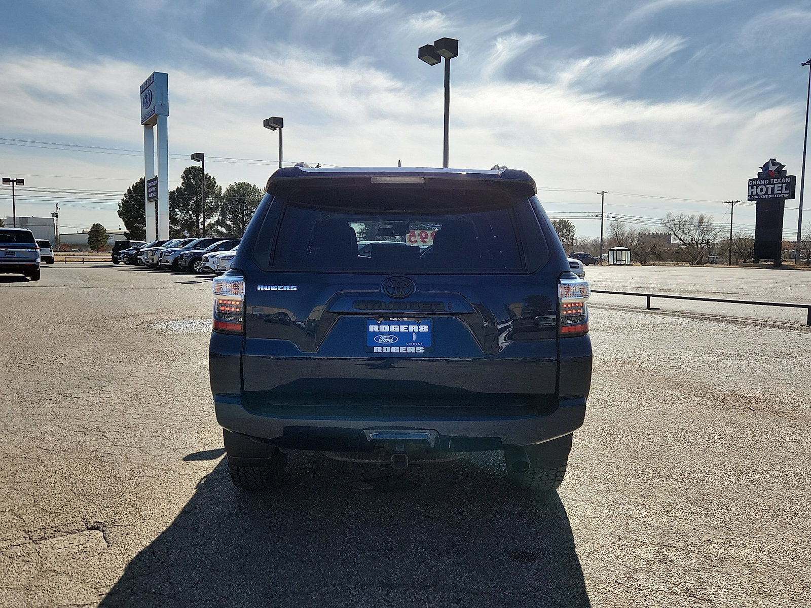 Used 2023 Toyota 4Runner SR5 Premium w/ Moonroof Package image 4