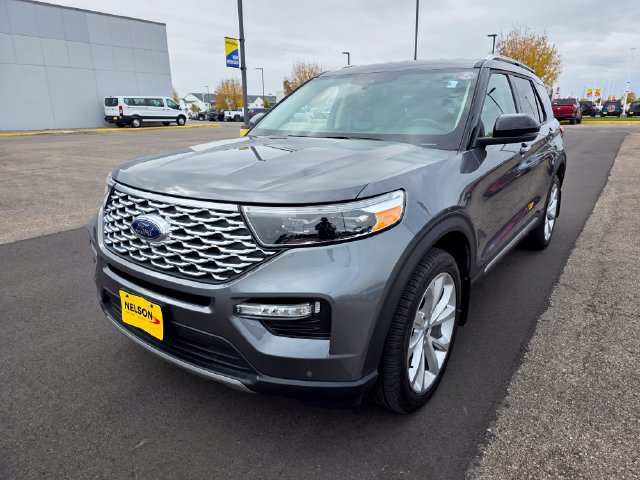 Certified 2024 Ford Explorer Platinum w/ Technology Package AWD/4WD image 4