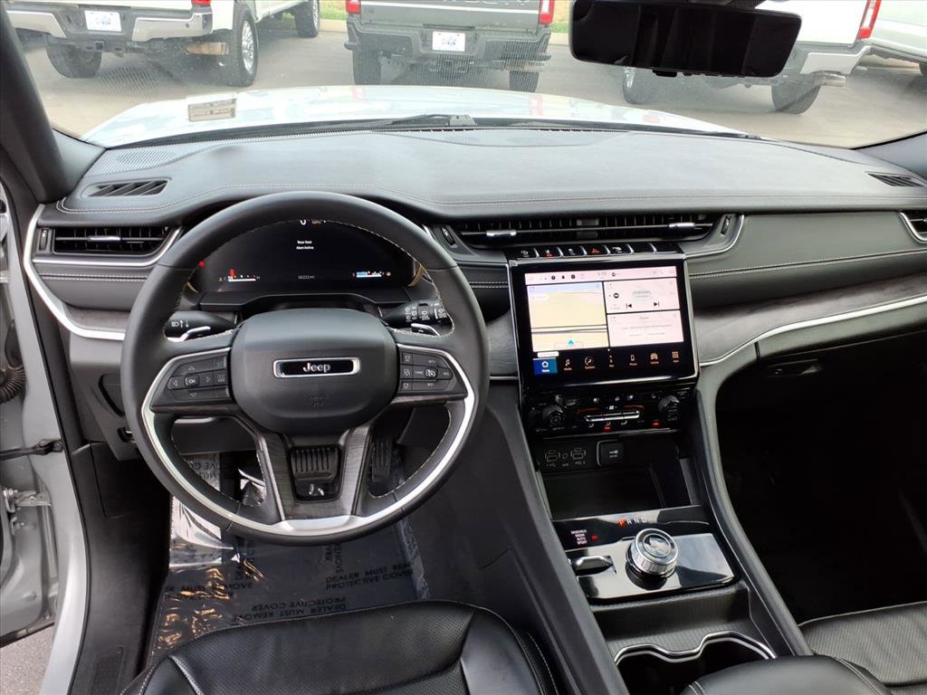 Used 2024 Jeep Grand Cherokee L Limited w/ Luxury Tech Group II image 14