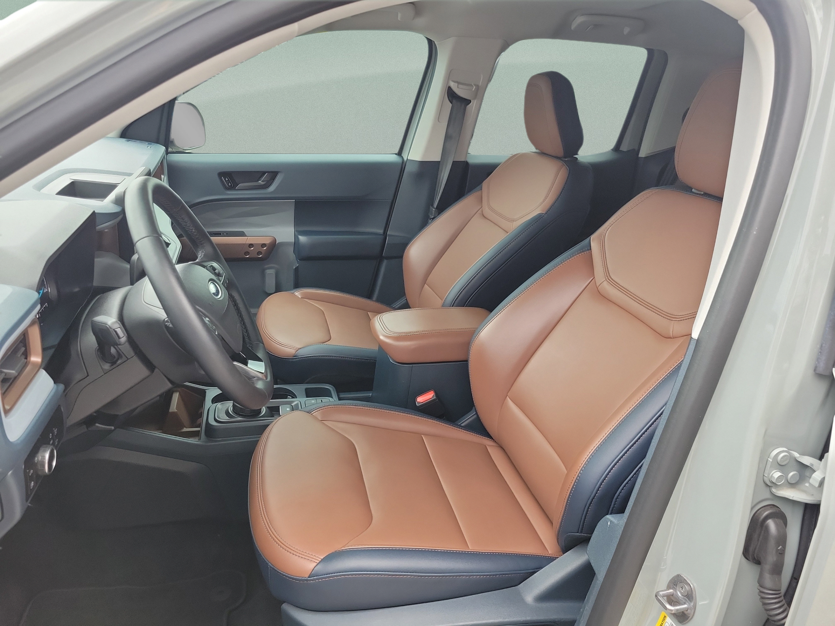 Certified 2024 Ford Maverick Lariat FWD image 17