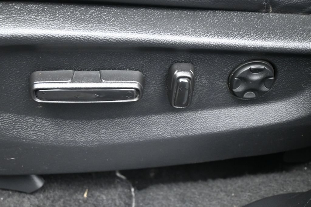 Used 2019 Honda CR-V EX-L image 10