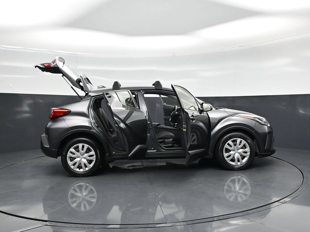 Used 2020 Toyota C-HR LE FWD image 4