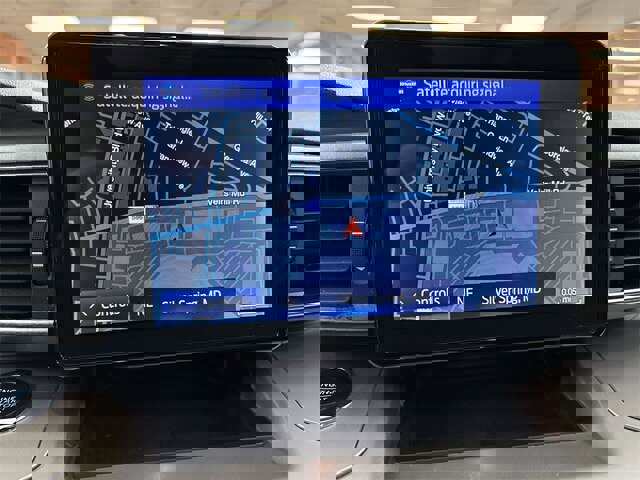 Certified 2022 Ford Explorer XLT w/ Equipment Group 202A image 10