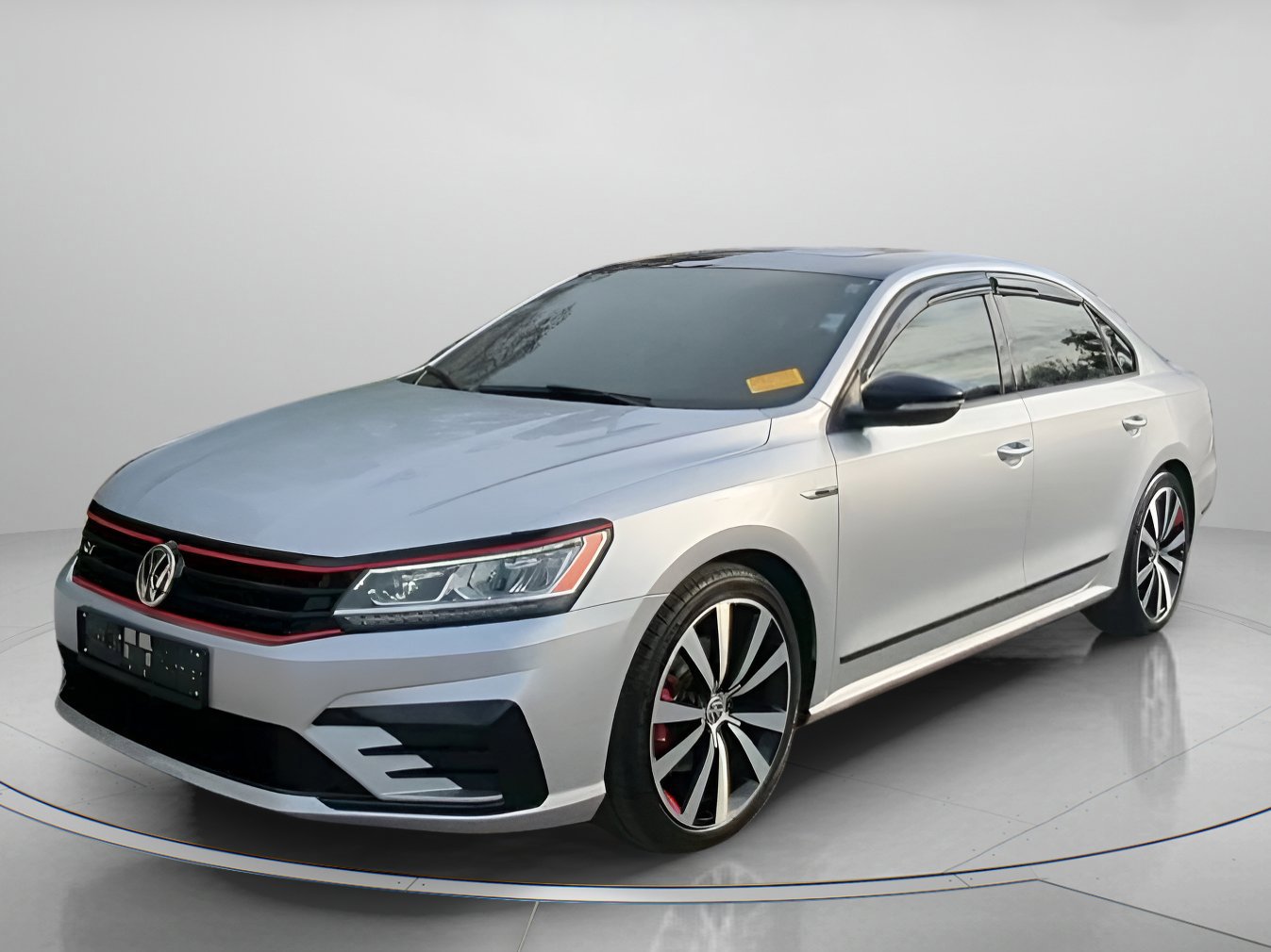 Used 2018 Volkswagen Passat GT image 4