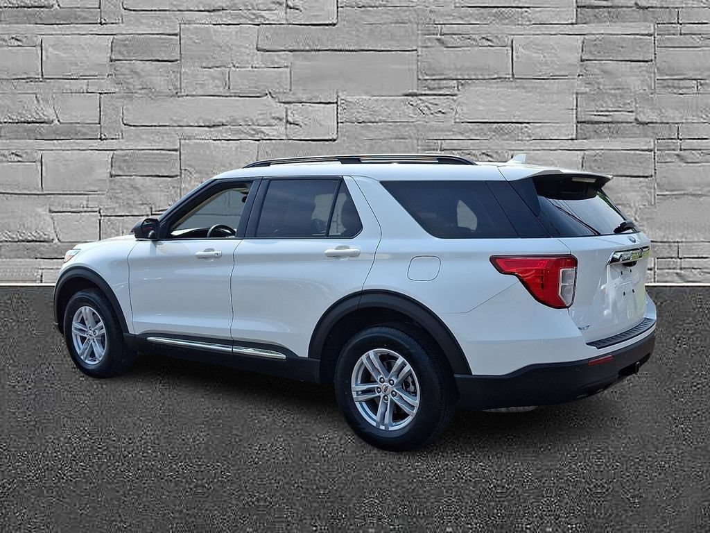 Certified 2023 Ford Explorer XLT w/ Class IV Trailer Tow Package AWD/4WD image 7
