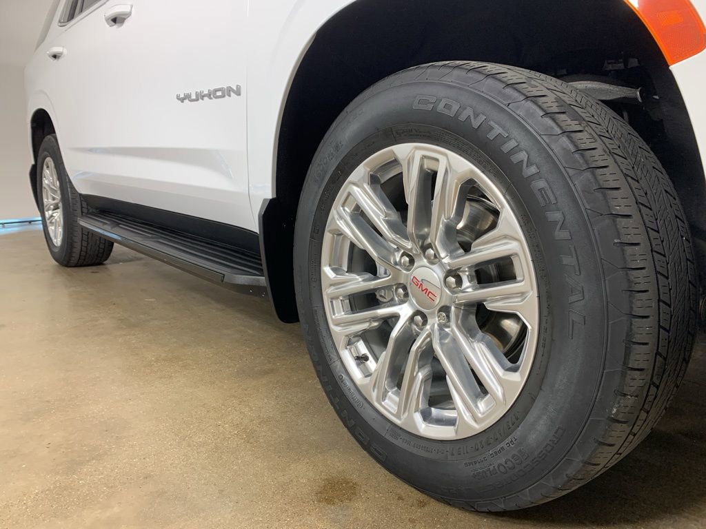 Used 2022 GMC Yukon SLE w/ Gmc Pro Safety Plus Package AWD/4WD image 12