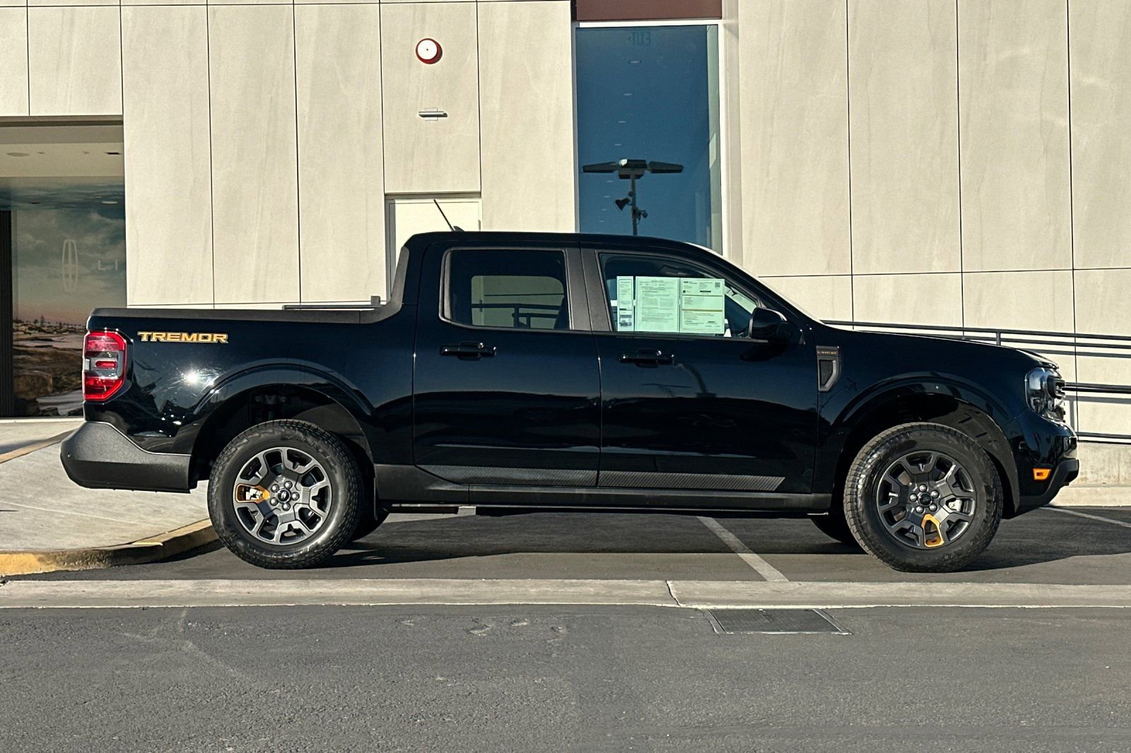 Certified 2024 Ford Maverick Tremor w/ Tremor Off-Road Package image 2