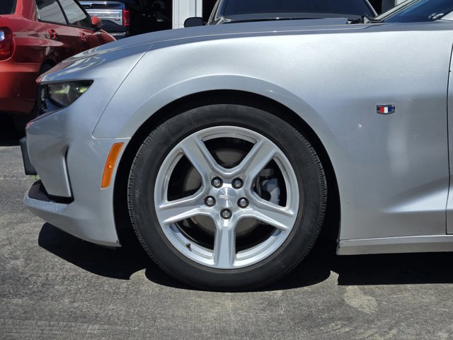 Used 2019 Chevrolet Camaro LT image 9