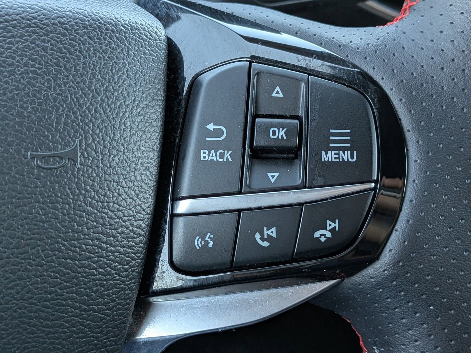 Certified 2023 Ford Explorer ST-Line w/ Class IV Trailer Tow Package image 30