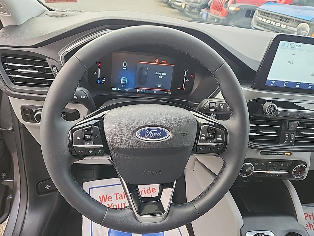 Certified 2023 Ford Escape Active AWD/4WD image 13