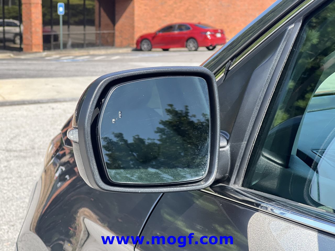 Certified 2024 Ford Edge Titanium AWD/4WD image 29