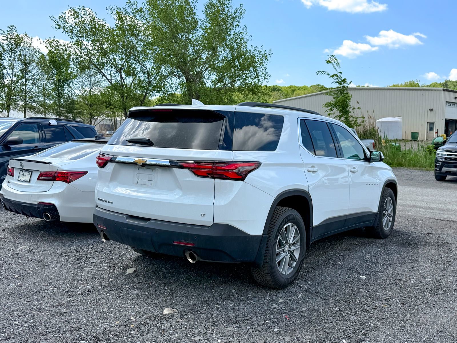 Used 2023 Chevrolet Traverse LT AWD/4WD image 6