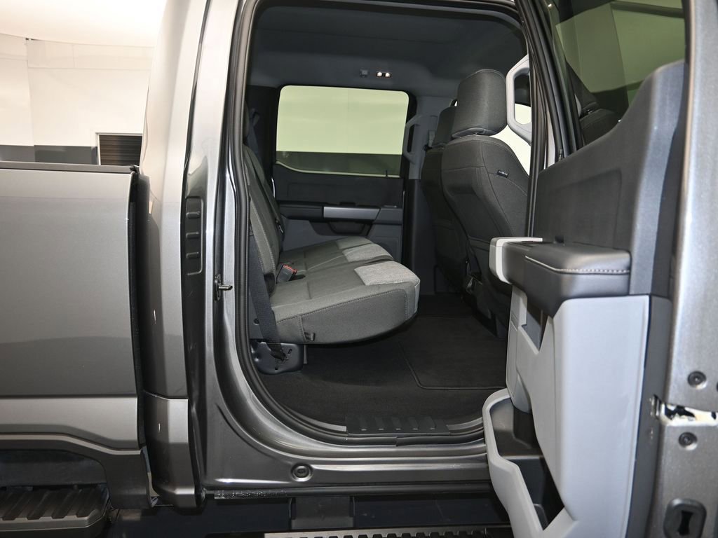 Certified 2025 Ford F250 XLT image 38