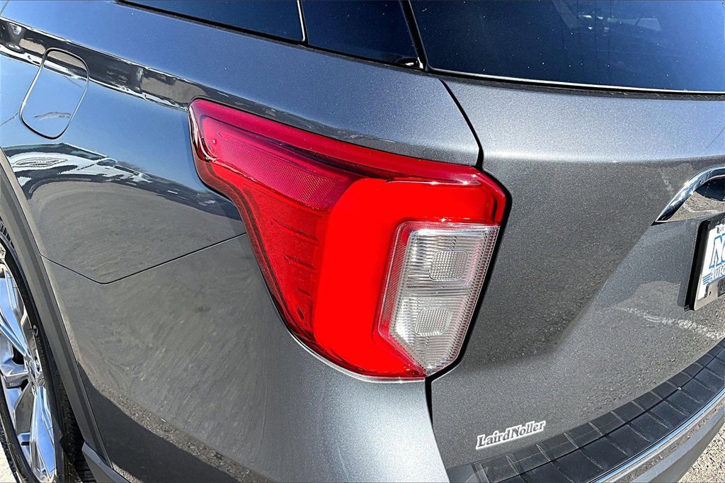 Certified 2023 Ford Explorer Limited w/ Equipment Group 301A image 31