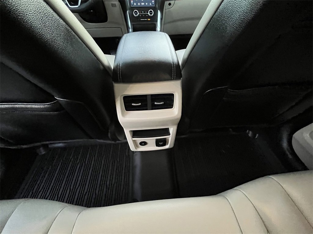 Certified 2022 Ford Edge Titanium w/ Class II Trailer Tow Package image 22