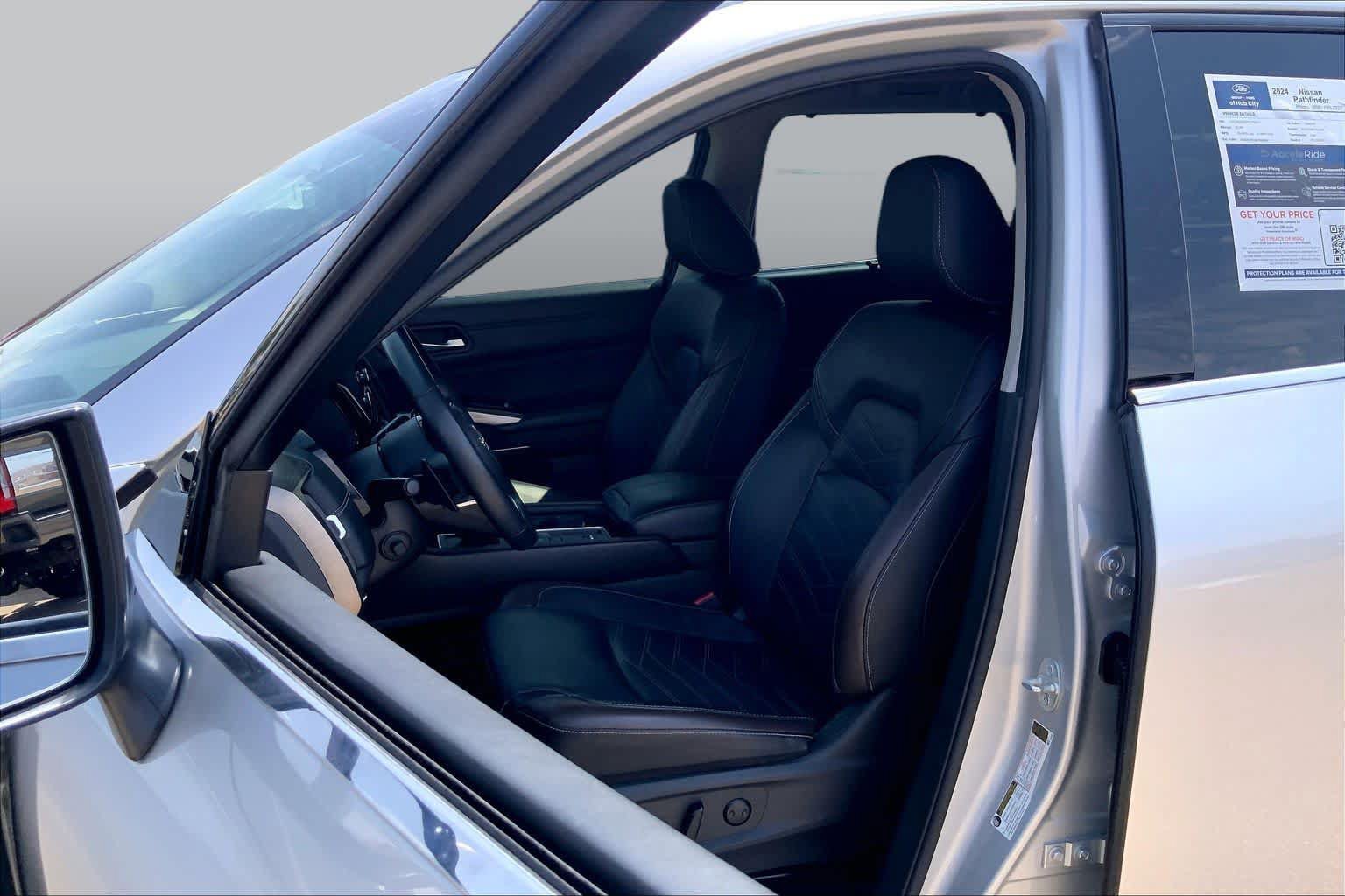 Used 2024 Nissan Pathfinder Platinum FWD image 7