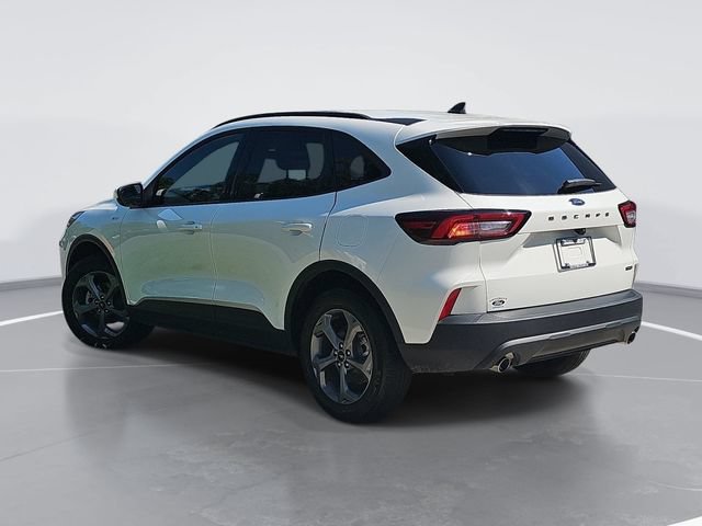 Certified 2025 Ford Escape ST-Line Select AWD/4WD image 5