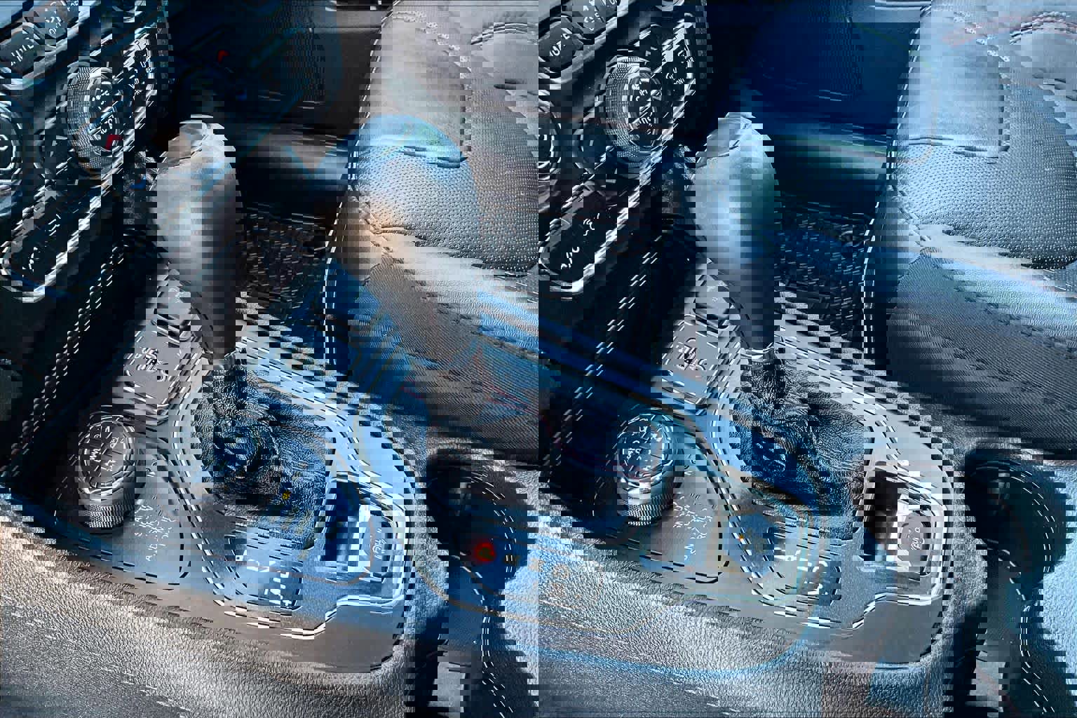 Used 2021 Jeep Cherokee Trailhawk w/ Technology Group image 16