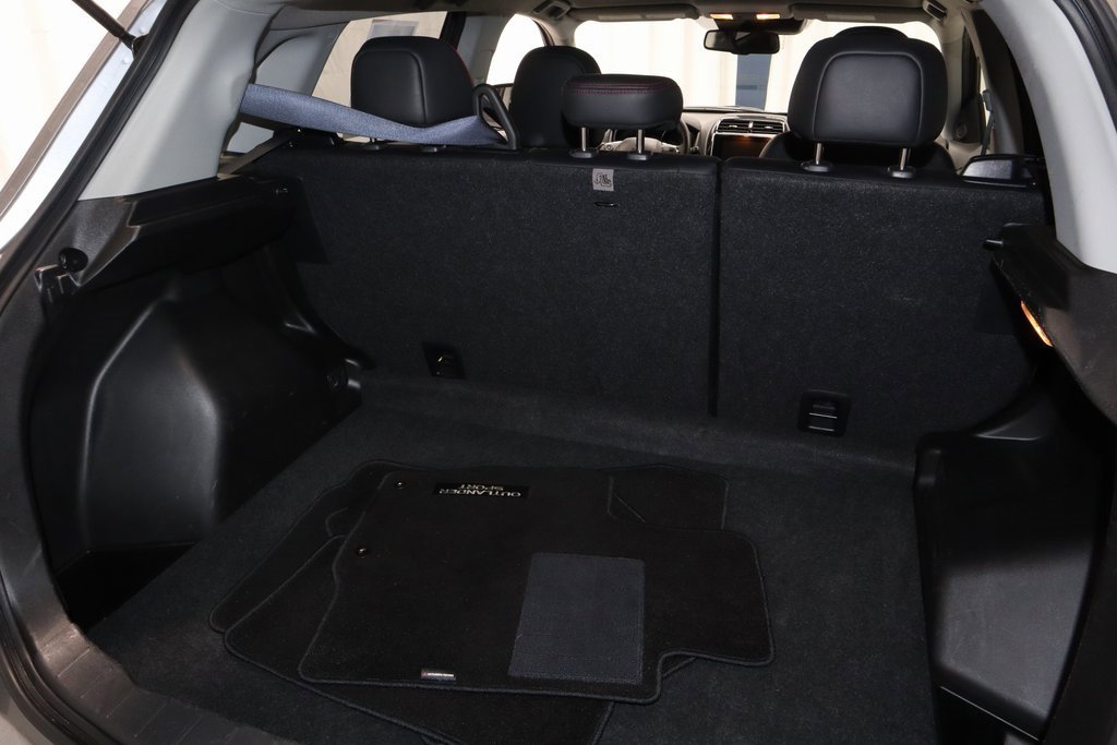 Used 2024 Mitsubishi Outlander Sport SE image 16