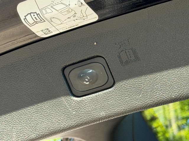 Certified 2018 Ford Edge Sport w/ Technology Package AWD/4WD image 34