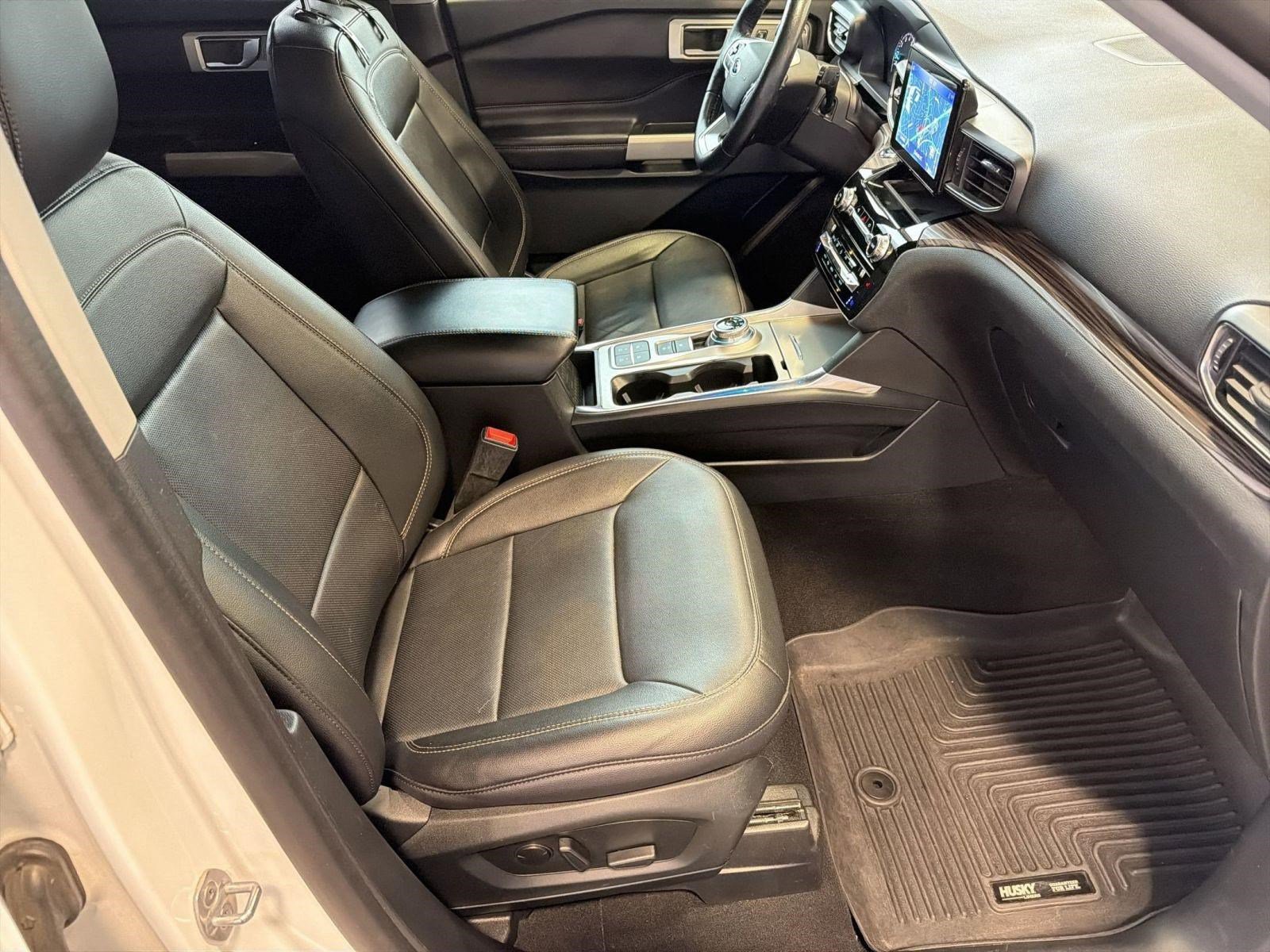 Certified 2021 Ford Explorer Limited RWD image 28