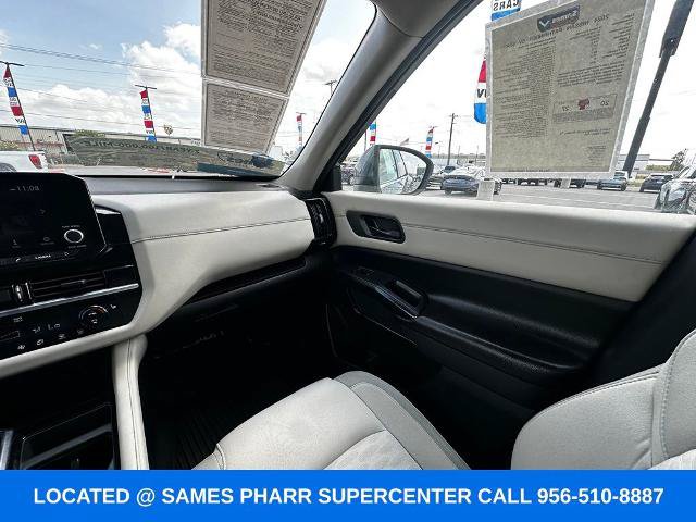 Used 2024 Nissan Pathfinder SV FWD image 14