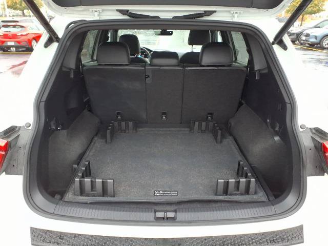 Used 2024 Volkswagen Tiguan SE R-Line w/ MDO Package, Two-Row AWD/4WD image 27