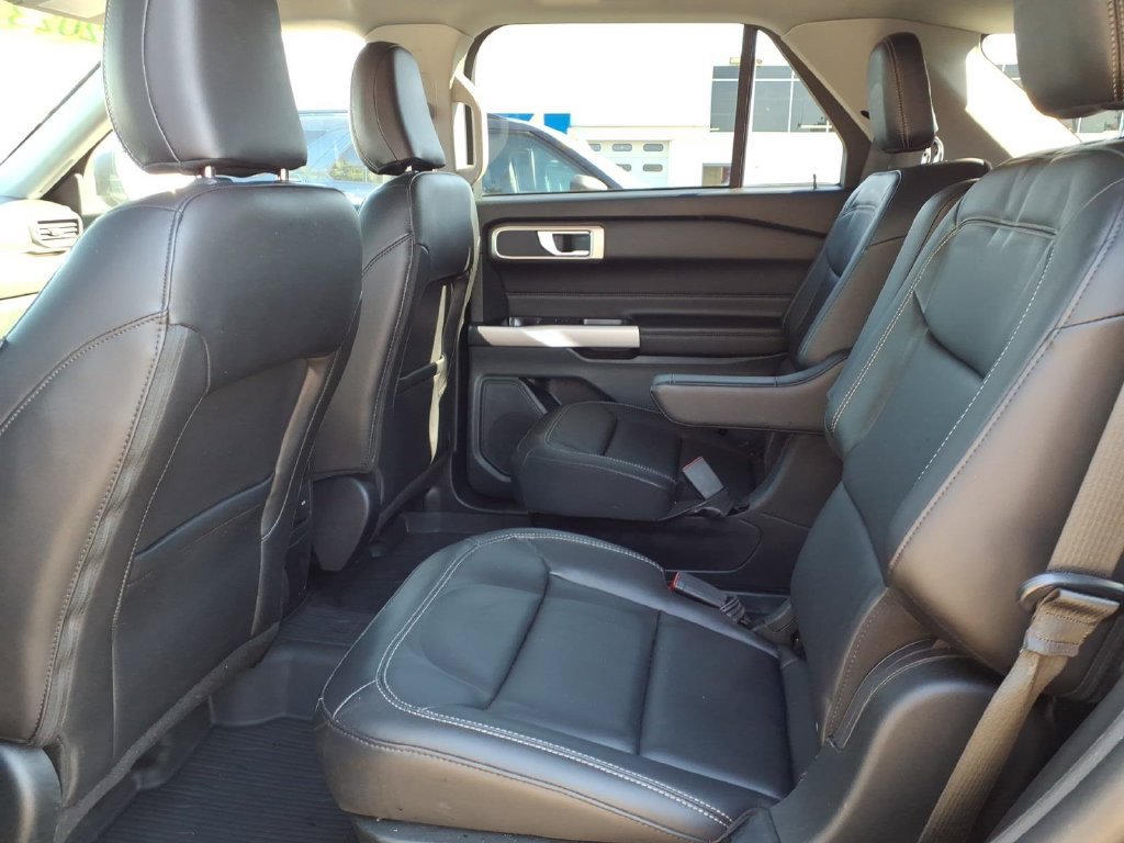 Certified 2023 Ford Explorer XLT w/ Equipment Group 202A AWD/4WD image 12