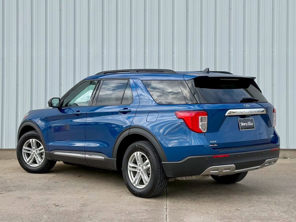 Certified 2023 Ford Explorer XLT w/ Equipment Group 202A image 5