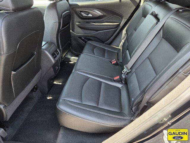 Used 2024 GMC Terrain SLT AWD/4WD image 12