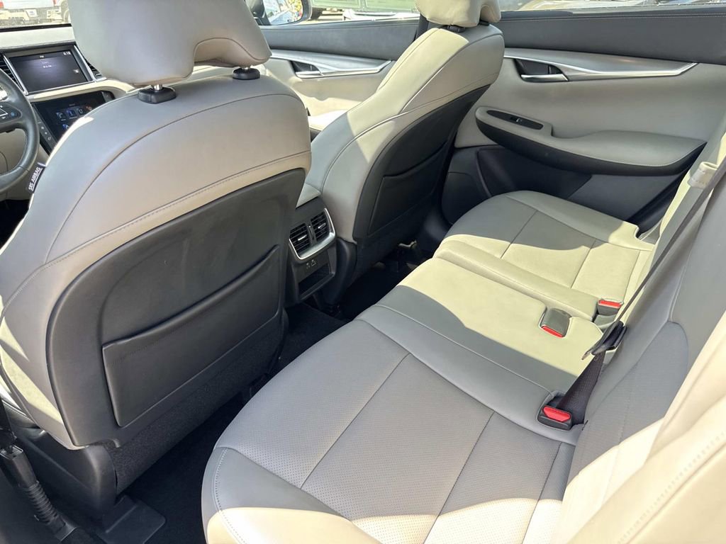 Used 2023 INFINITI QX50 Luxe image 13