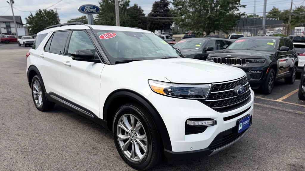 Certified 2023 Ford Explorer XLT w/ Equipment Group 202A AWD/4WD image 10